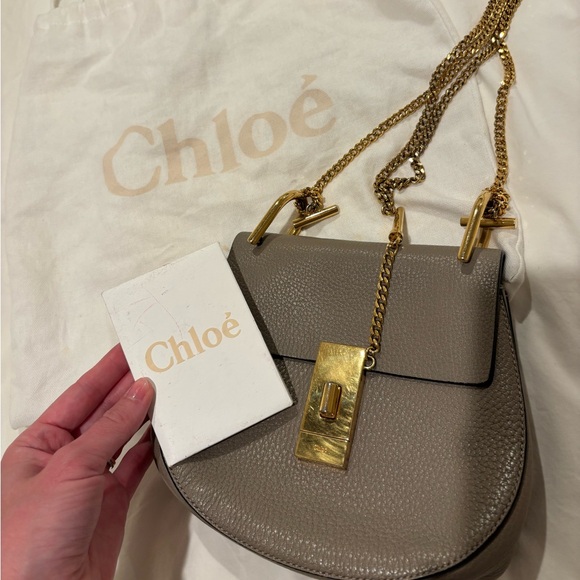 $1650 Grained Lambskin Mini Drew Shoulder Bag Motty Grey - Picture 1 of 12